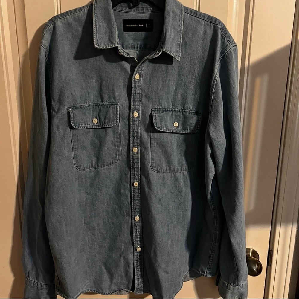 Abercrombie & Fitch Men's Medium 90s Button-Up Shirt Size XL